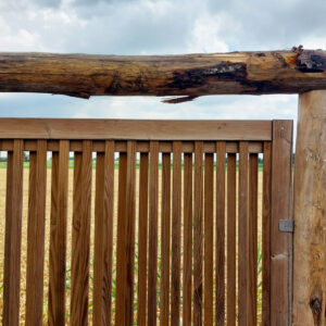 schutting rond hout